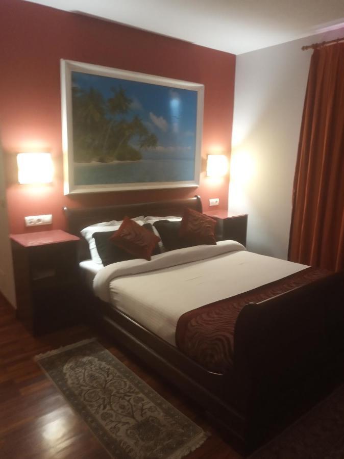 Hotel Kerala San Esteban de Pravia Exteriör bild